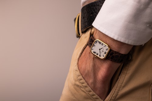 Lot 264 - Baume & Mercier 18ct Gold Wrist Watch...