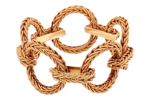 Lot Asprey & Co - A textured link bracelet in 18ct...