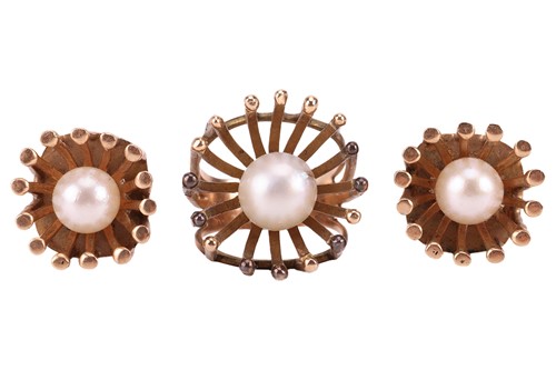 Lot A modernist cultured pearl ring and cufflinks;...
