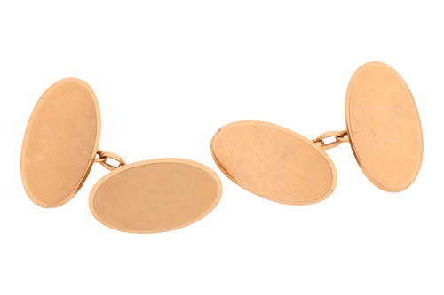 Lot A pair of cufflinks in 18ct yellow gold,...