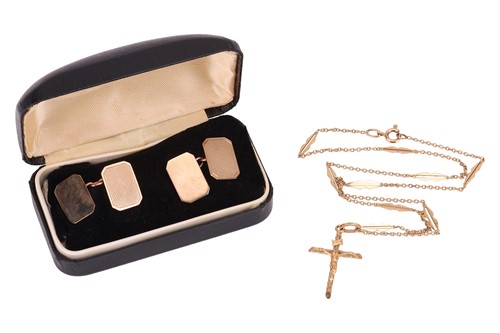 Lot 26 - A pair of octagonal panel cufflinks in 9ct...