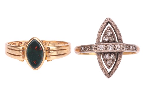Lot 171 - A Victorian bloodstone panel ring in 18ct gold...