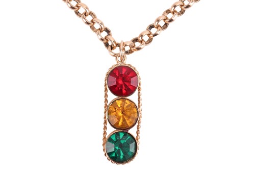 Lot 128 - A 9ct gold traffic light pendant on chain, the...
