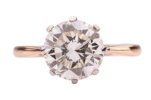 Lot 52 - A diamond solitaire ring, containing a round...