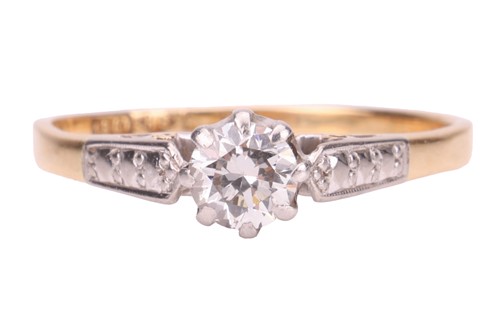 Lot 43 - A diamond solitaire ring, centred with a round...