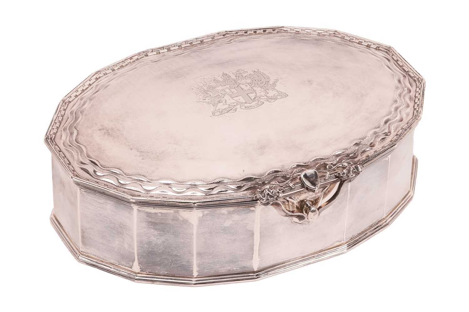 Lot Omar Ramsden (1873-1939): a large silver...