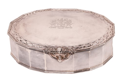 Lot Omar Ramsden (1873-1939): a large silver...