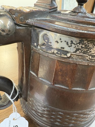 Lot 115 - A rare mid-17th-century engine-turned lignum...