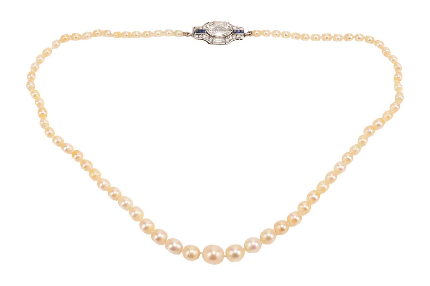 Lot 282 - A natural saltwater pearl necklace with an Art...