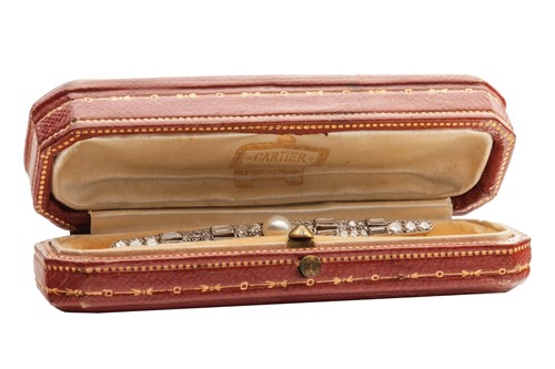 Lot Cartier - an Art Deco diamond and pearl bar...