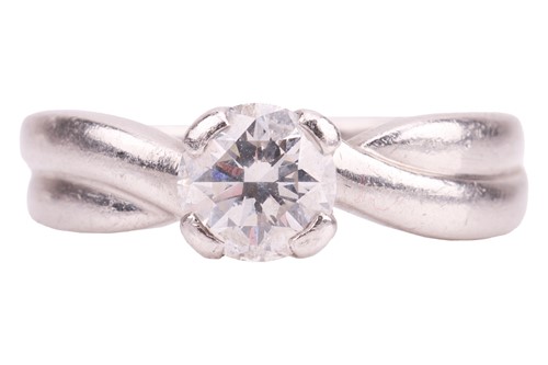 Lot 231 - A diamond solitaire ring, the round brilliant...