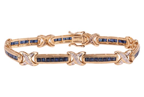 Lot 19 - A sapphire and diamond link bracelet, the...