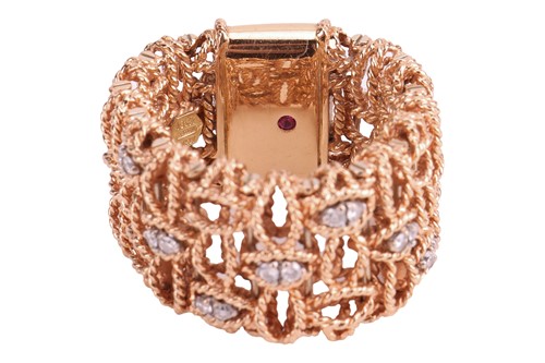 Lot 90 - Roberto Coin - a diamond-set 'New Barocco'...