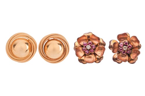 Lot 191 - Two pairs of stud earrings; the first pair of...