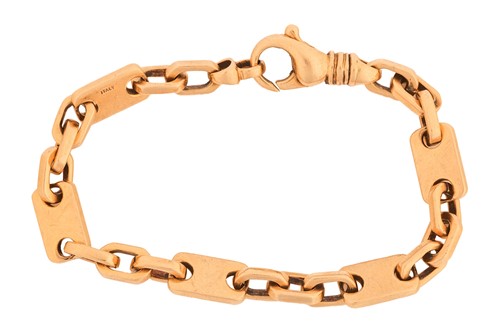 Lot A heavy cable link bracelet in 18ct yellow...