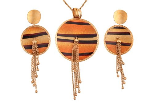 Lot 292 - An enamel pendant on chain, together with a...