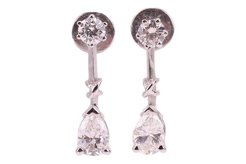 Lot Mappin & Webb – A pair of diamond earrings in...