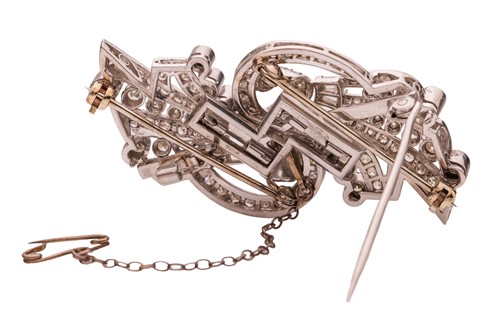 Lot 50 - An Art Deco diamond duette double clip brooch,...
