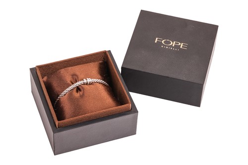 Lot 90 - Fope - a diamond-set Solo Flex'It bracelet,...