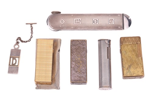 Lot 462 - A 20th-century Dunhill silver, heavy-duty...
