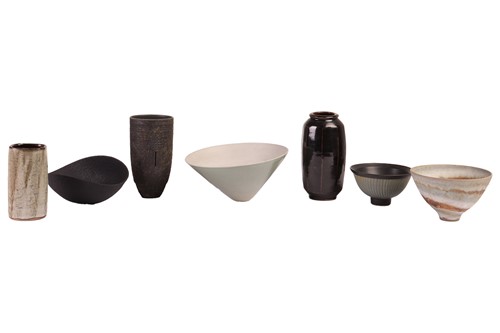 Lot 27 - David Leach (1911-2005), a studio pottery...