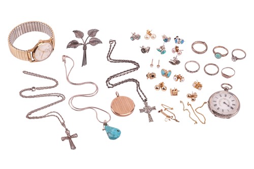 Lot 53 - A mixed group of jewellery items comprising...