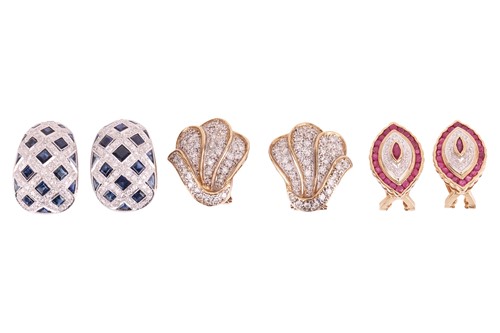 Lot 28 - Three pairs of gem set ear clips, comprising;...