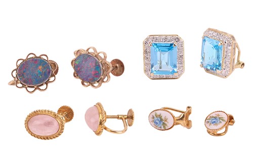 Lot 146 - Four pairs of earrings including a pair of...