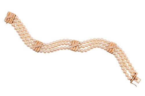 Lot 326 - A cultured pearl bracelet with diamond-set...