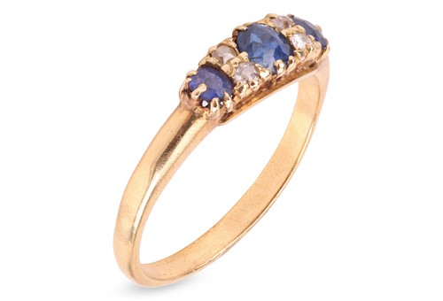 Lot 266 - An Edwardian gold, sapphire and diamond ring,...