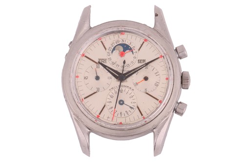 Lot 370 - Universal Geneve Tri-Compax Chronograph...