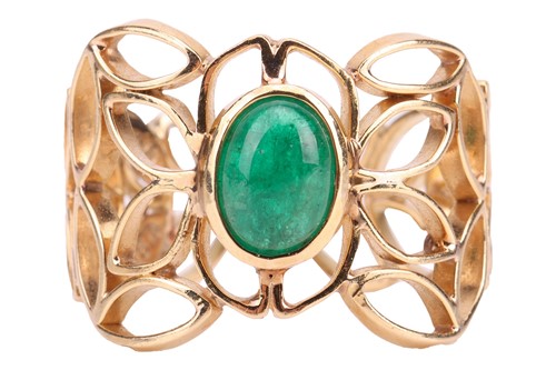 Lot 87 - An emerald-set ring, of foliate design,...