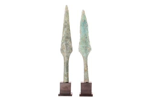 Lot Dong Son Culture: two leaf-shaped bronze spear...