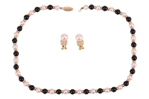 Lot 145 - A cultured pearl necklace and a pair of...