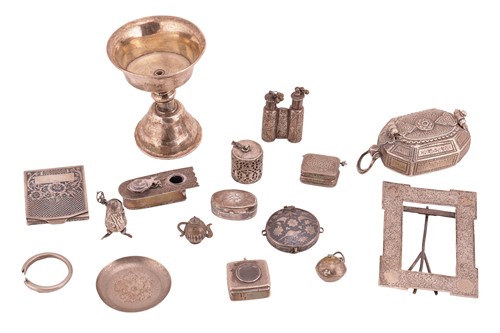 Lot 475 - A small and interesting agglomeration of Asian...