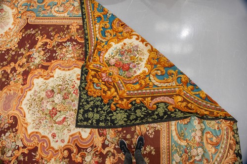 Lot 226 - A large and impressive Aubusson-style tapestry...