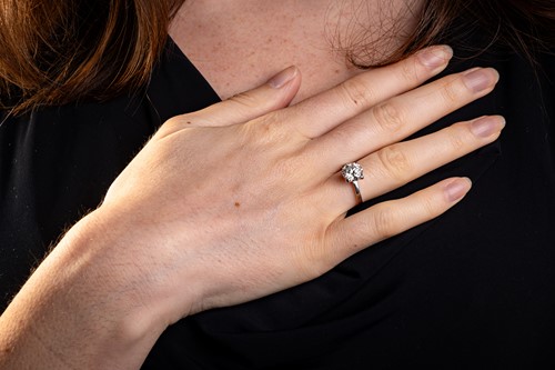Lot A diamond solitaire ring in 18ct white gold,...