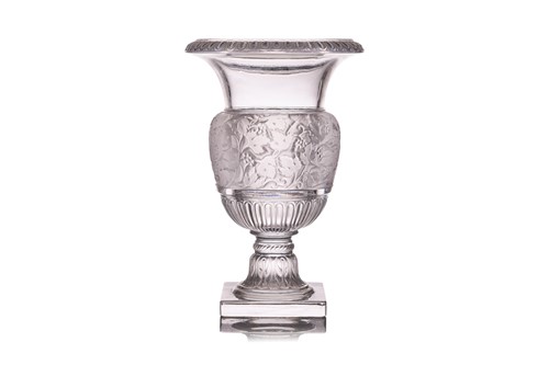 Lot A large Lalique ‘Versailles’ pattern glass...