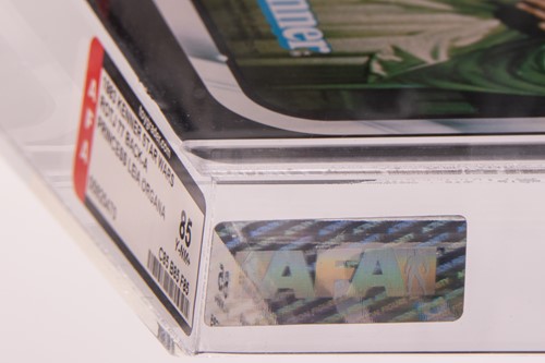 Lot Star Wars: a rare vintage and graded Kenner...