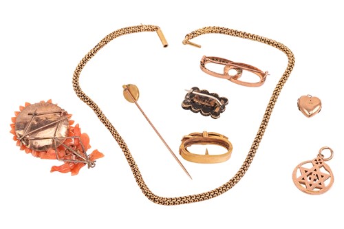 Lot 21 - A small group of Victorian jewellery items;...