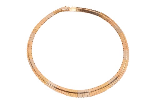 Lot 218 - A tri-coloured fringe necklace, comprising a...