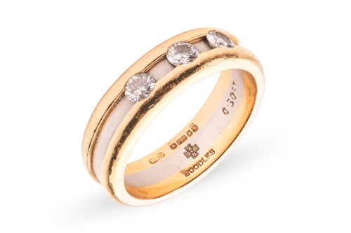 Lot Boodle & Dunthorne - a two-toned Amaré ring in...