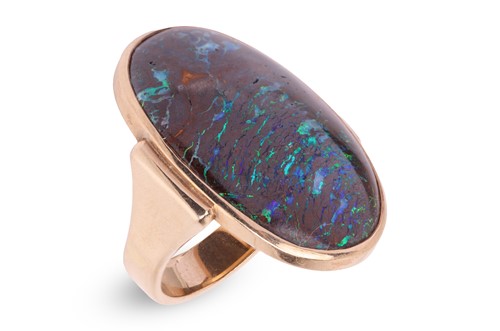 Lot 286 - Boodle & Dunthorne - a matrix opal cocktail...