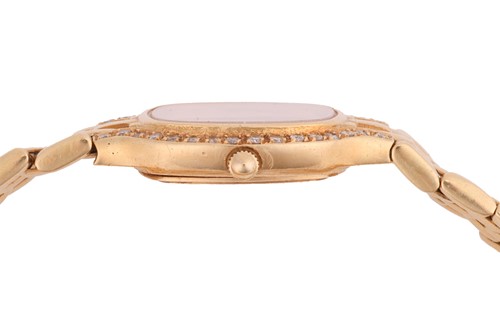 Lot A Lady’s ‘18K’ Diamond-Set Wristwatch Bezel:...
