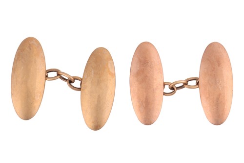 Lot 225 - A pair of matched cufflinks, of elongated and...