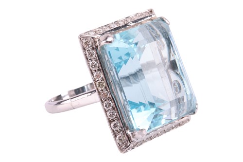Lot 192 - A large aquamarine and diamond cocktail ring,...