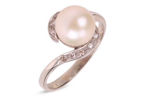 Lot 160 - A cultured pearl solitaire ring, the cultured...