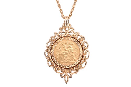 Lot 86 - A mounted half sovereign pendant, composed of...