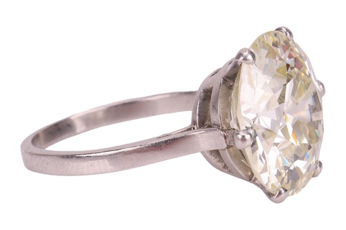 Lot An old European-cut diamond solitaire ring,...