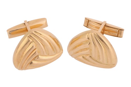 Lot 183 - A pair of triangular cufflinks of reeded...